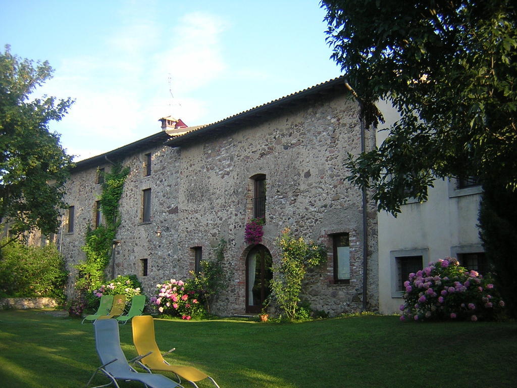 Agriturismo Trebisonda Country Resort Monzambano Bagian luar foto